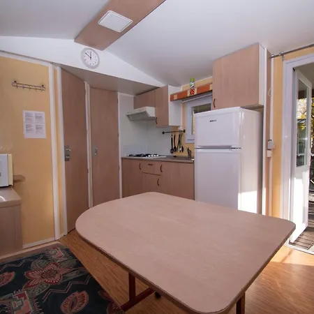 Κάμπινγκ Class 3*